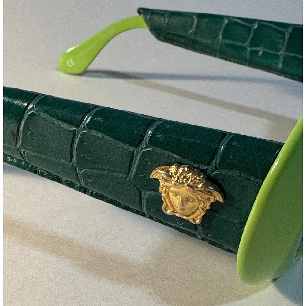 1996 Gianni Versace Sunglasses Mod. 418/P Col 899 Green Leather